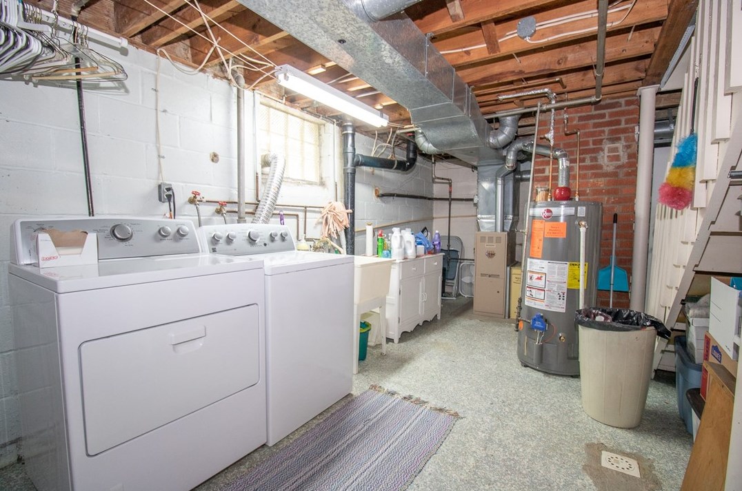 8300 Remington Dr, Pittsburgh PA  15237-5732 exterior