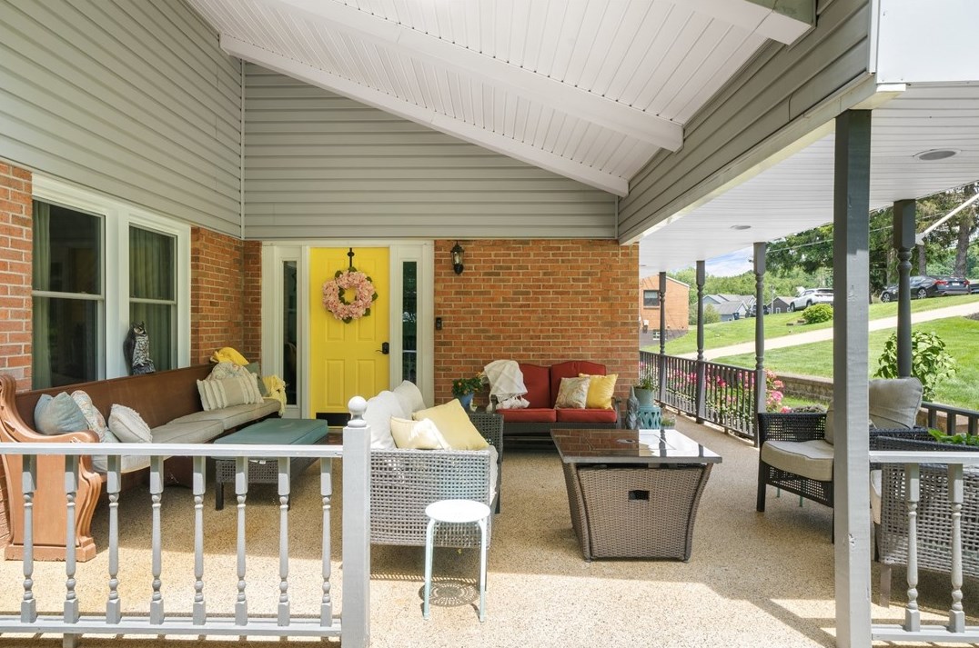 230 Mcwilliams Rd, Trafford, PA 15085
