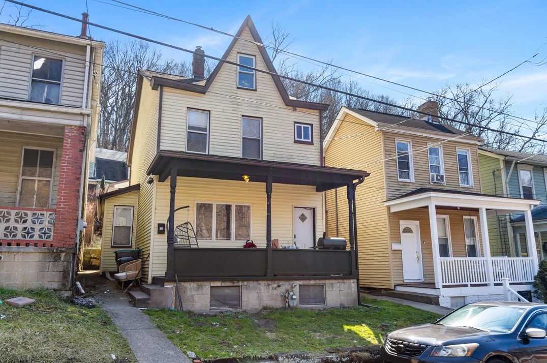 16 Mary St, Pittsburgh PA  15215-1313 exterior