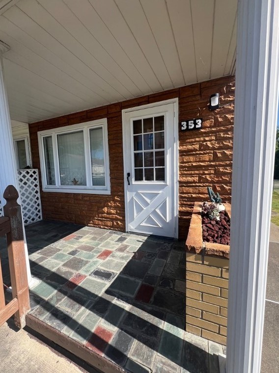 353 1st St, Adah, PA 15410