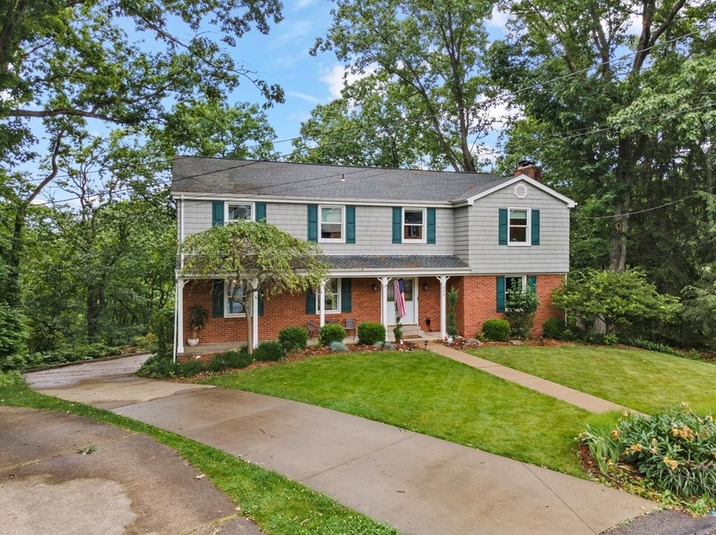 559 Squire Pl, Pittsburgh PA 15237-4859 exterior