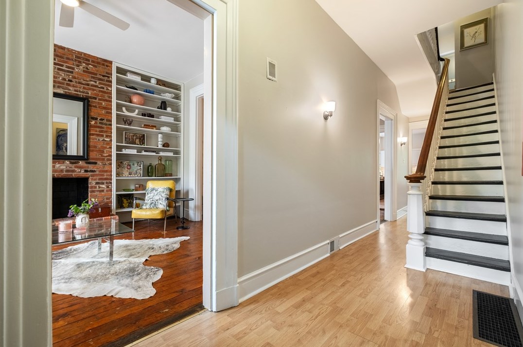 311 Jacksonia St, Pittsburgh PA  15212-4412 exterior