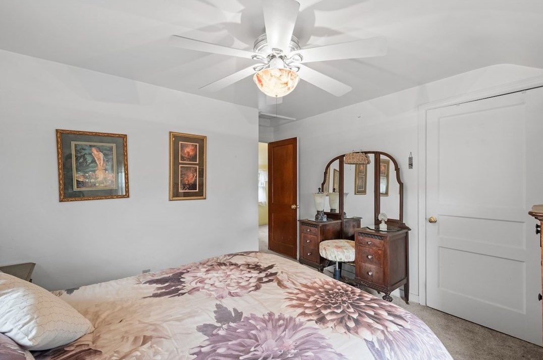 5709 Hilltop Ave, Verona PA  15147-3229 exterior