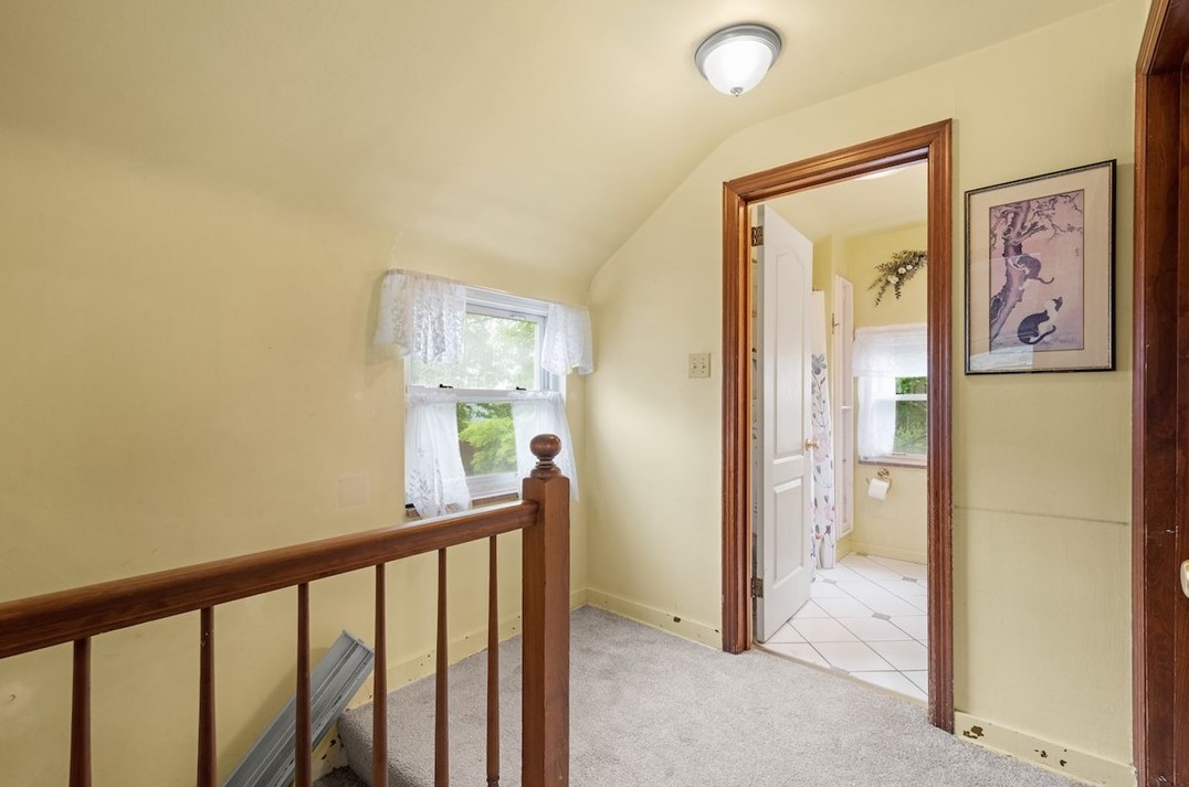 5709 Hilltop Ave, Verona PA  15147-3229 exterior