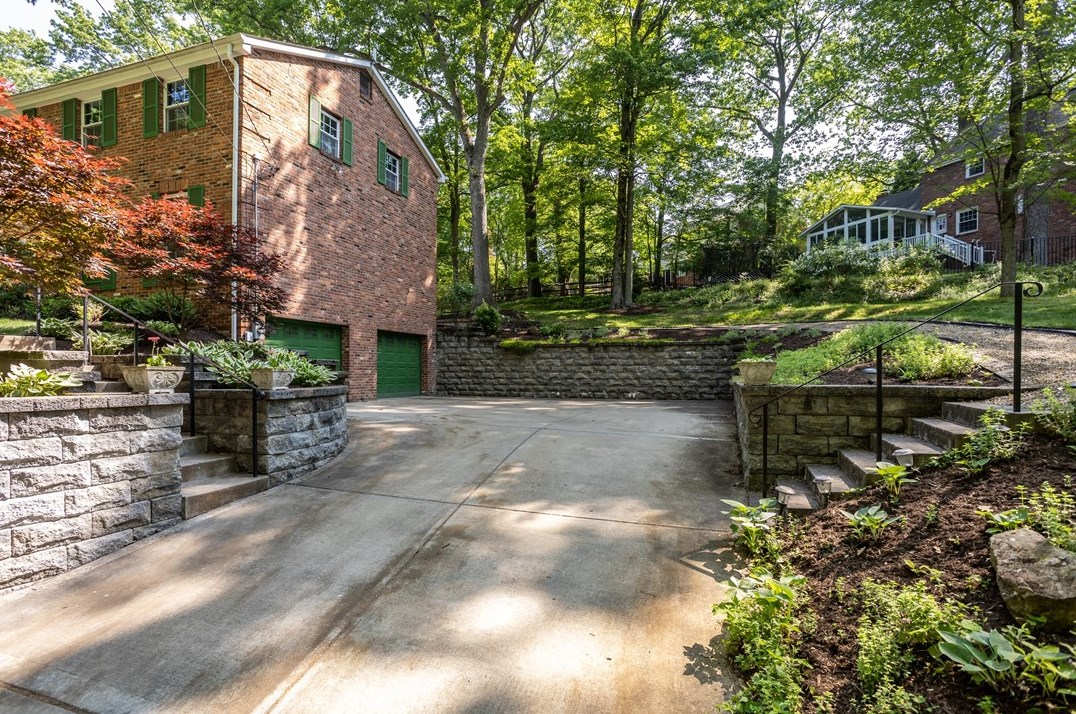 578 Olive St, Pittsburgh PA  15237-4879 exterior