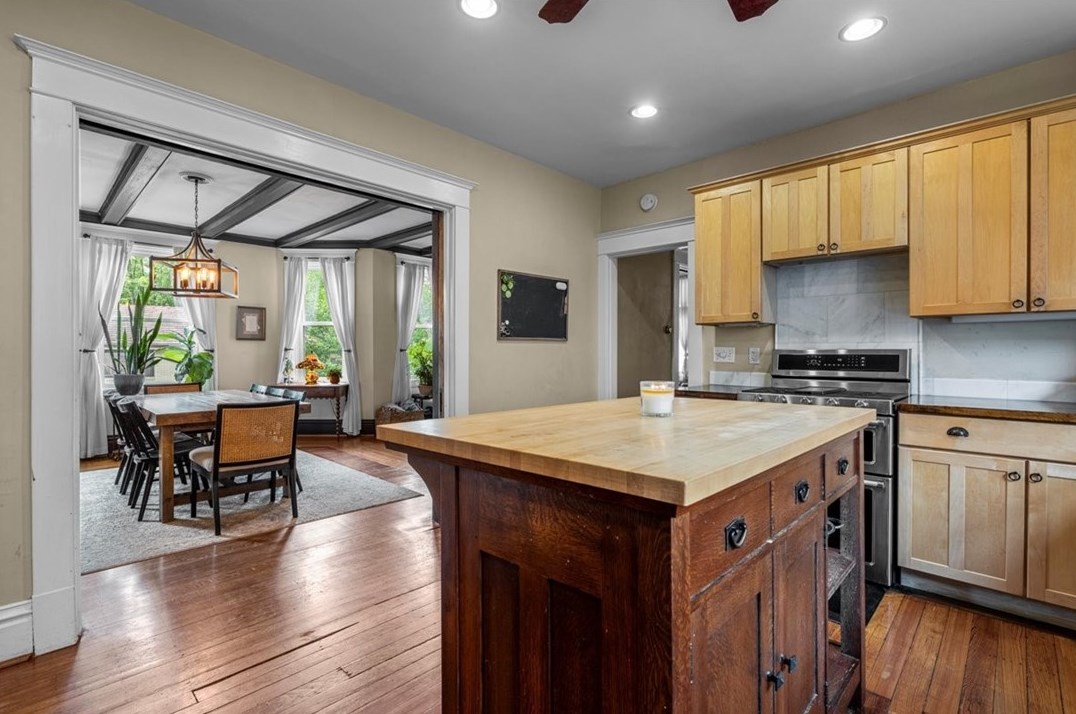 312 Dalzell Ave, Pittsburgh PA 15202-1856 exterior