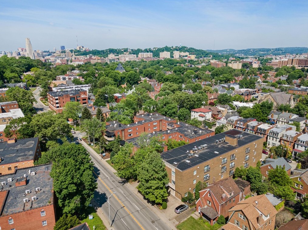 5425 5th Ave, Pittsburgh PA  15232-2271 exterior