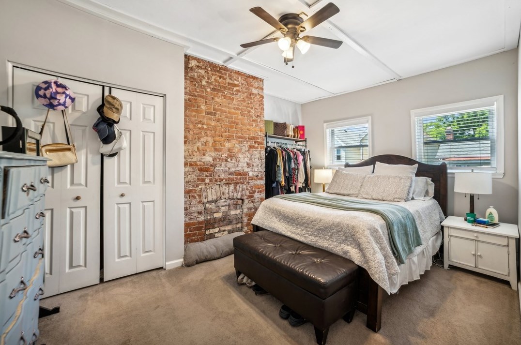 341 Amabell St, Pittsburgh PA 15211-1403 exterior