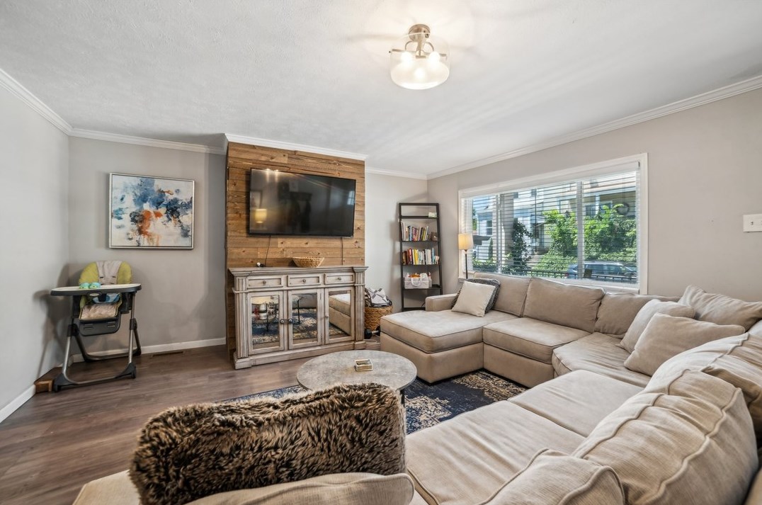 341 Amabell St, Pittsburgh PA 15211-1403 exterior