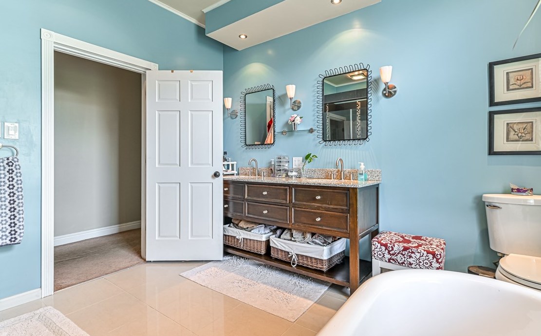 381 Friday Rd, Pittsburgh PA 15209-2111 exterior