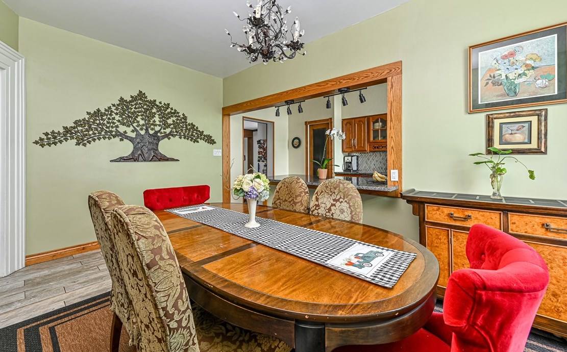 381 Friday Rd, Pittsburgh PA 15209-2111 exterior