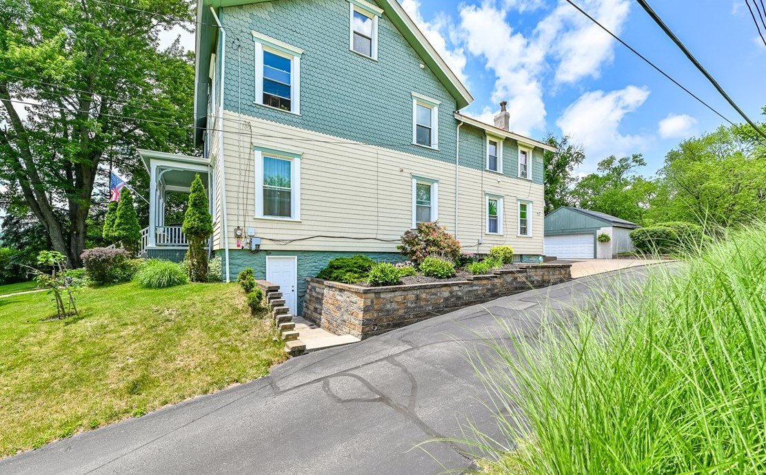 381 Friday Rd, Pittsburgh PA 15209-2111 exterior