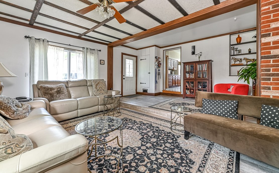 381 Friday Rd, Pittsburgh PA 15209-2111 exterior