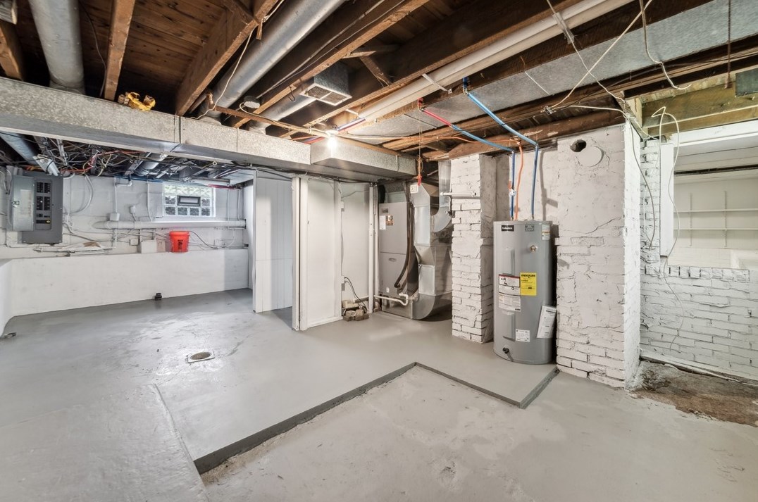 408 Burton Ave, Washington PA 15301-3304 exterior