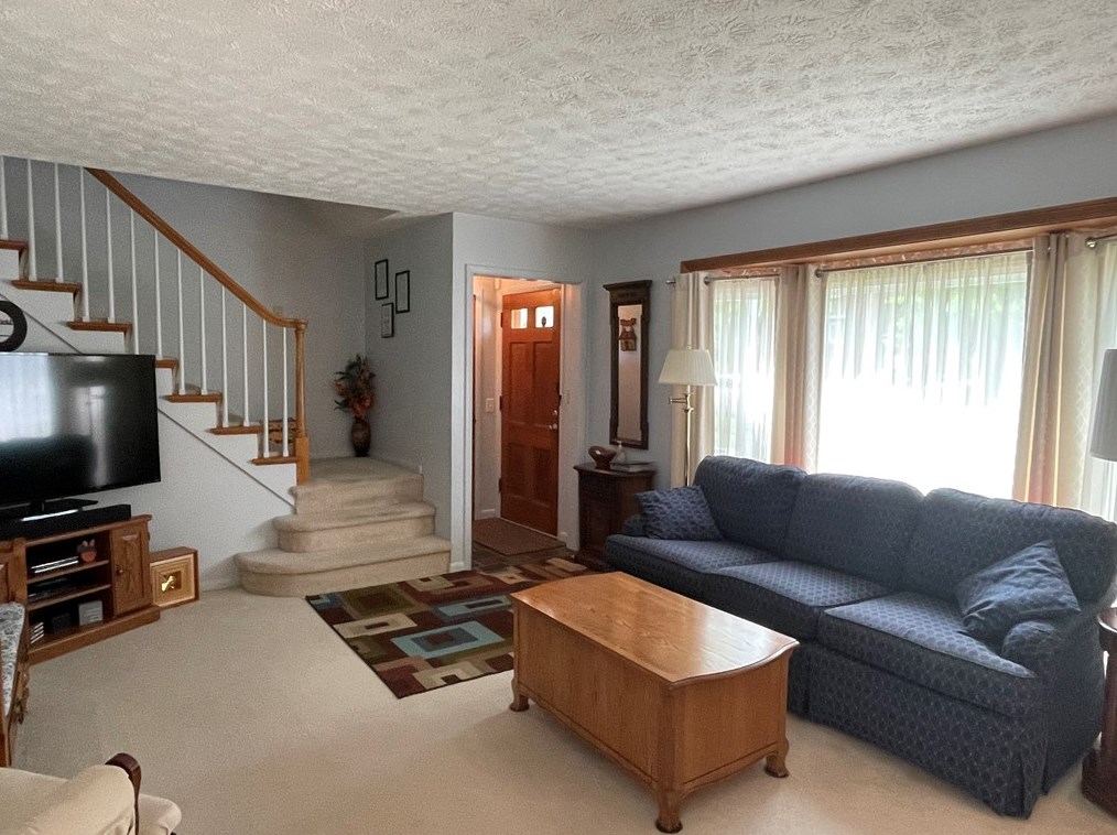 90 Chambers Ave, Greenville PA  16125-1771 exterior