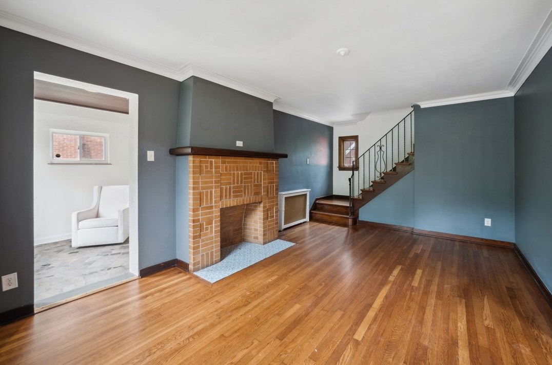 20 Love Pl, Pittsburgh PA 15218-1473 exterior