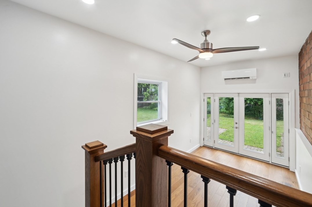 20 Love Pl, Pittsburgh PA 15218-1473 exterior