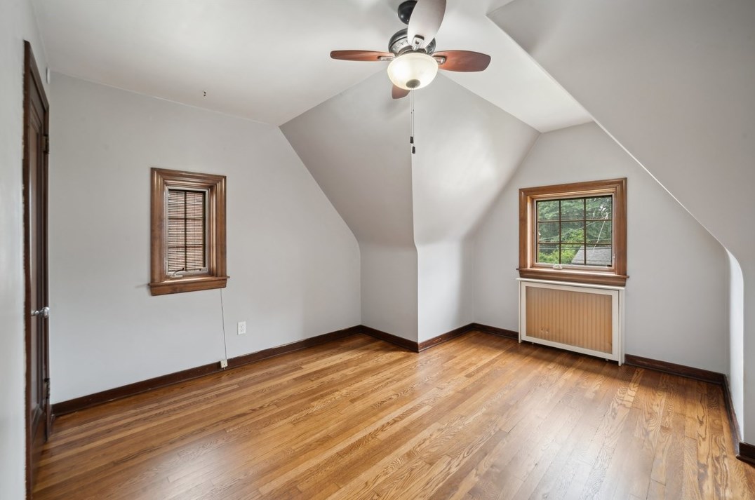 20 Love Pl, Pittsburgh PA 15218-1473 exterior