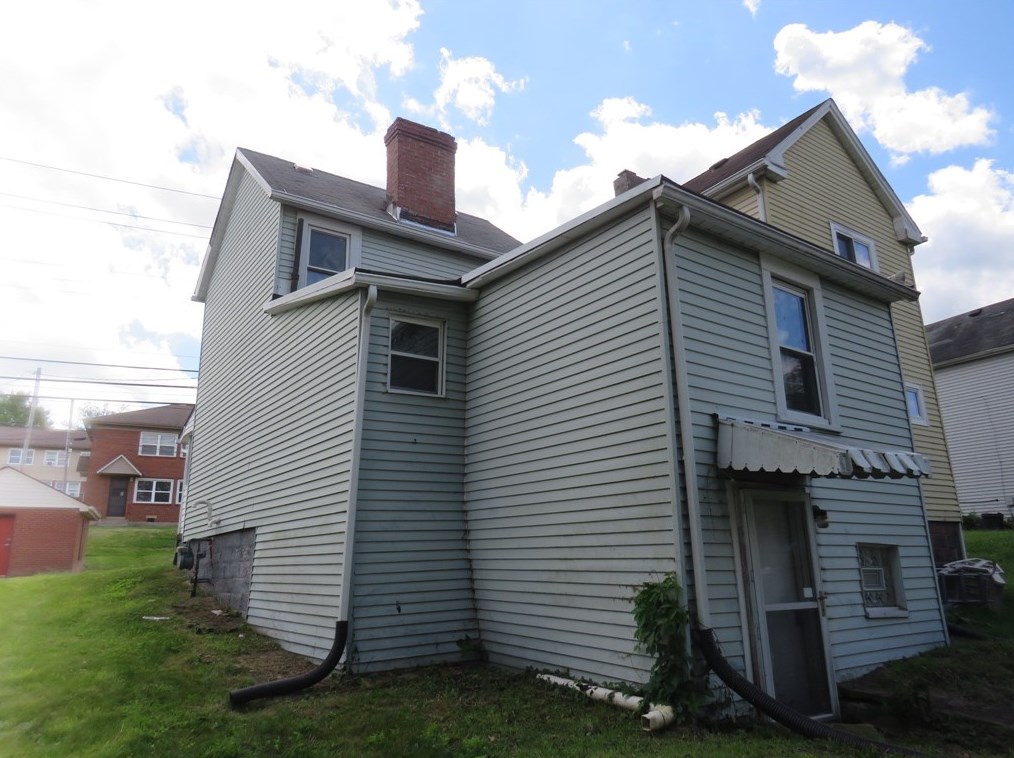 233 Lincoln St, Washington PA 15301-4048 exterior