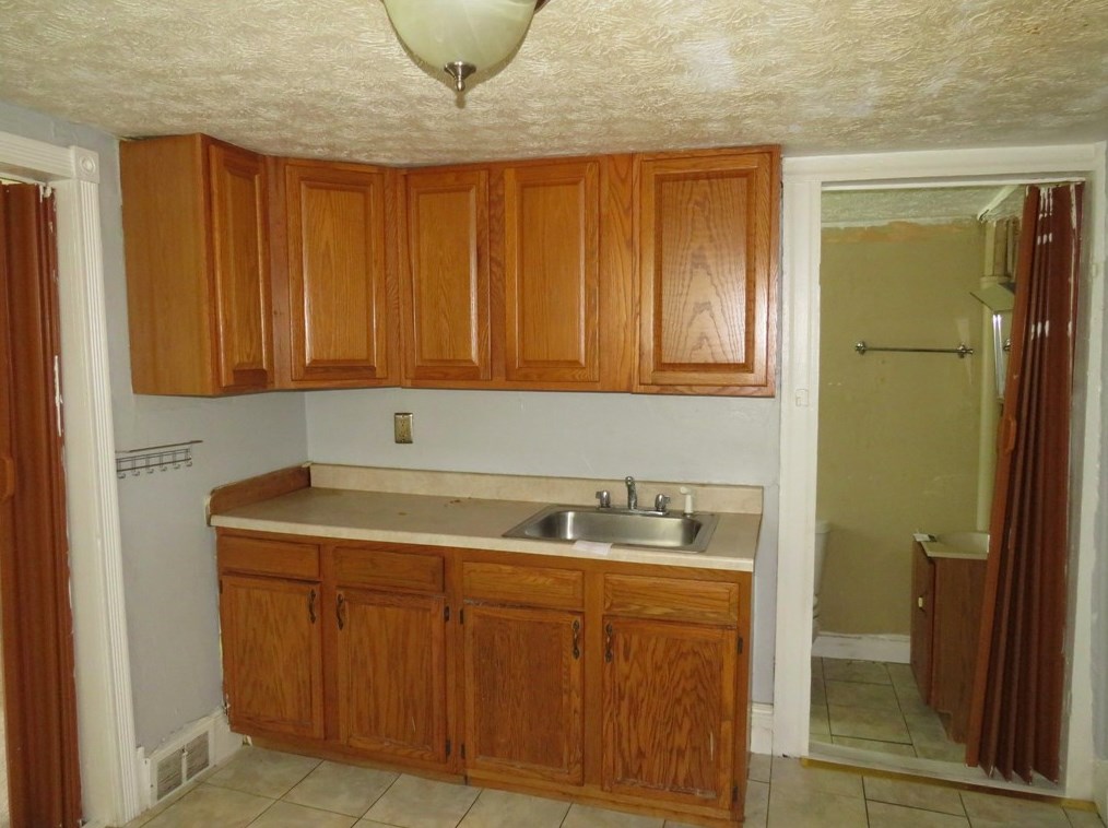 233 Lincoln St, Washington PA 15301-4048 exterior