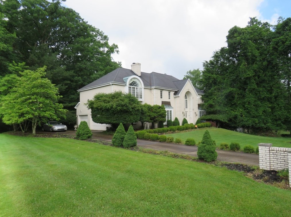 2154 Villa Dr, Gibsonia PA 15044-7473 exterior