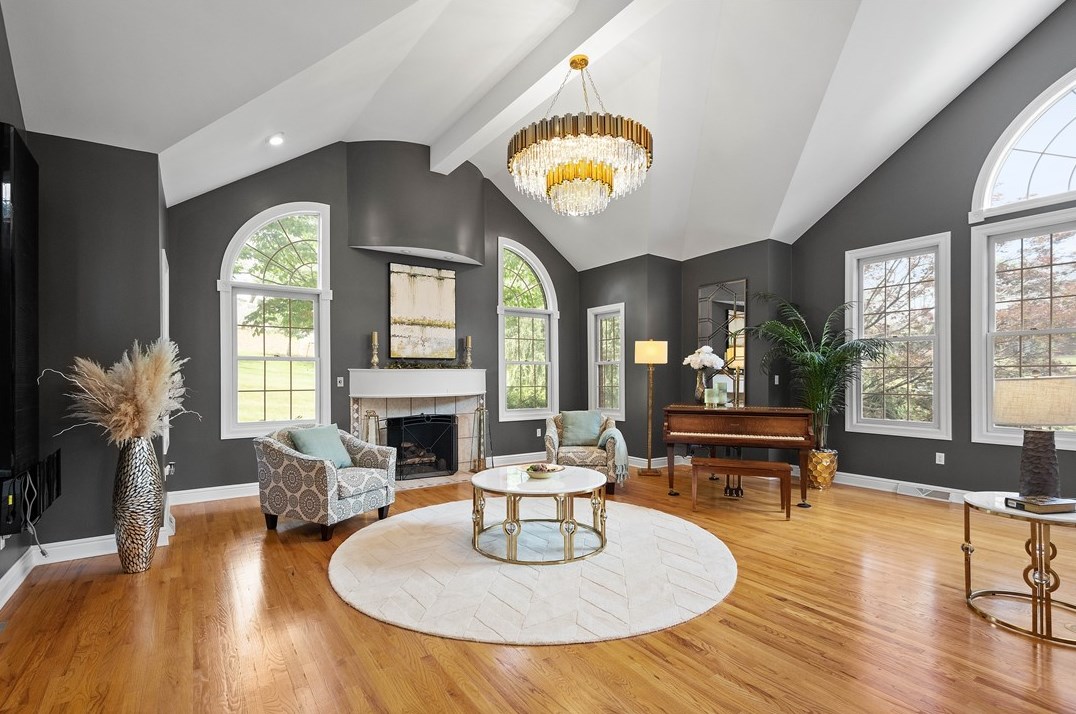 206 Lakeview Dr, Moon Twp PA 15108-9774 exterior