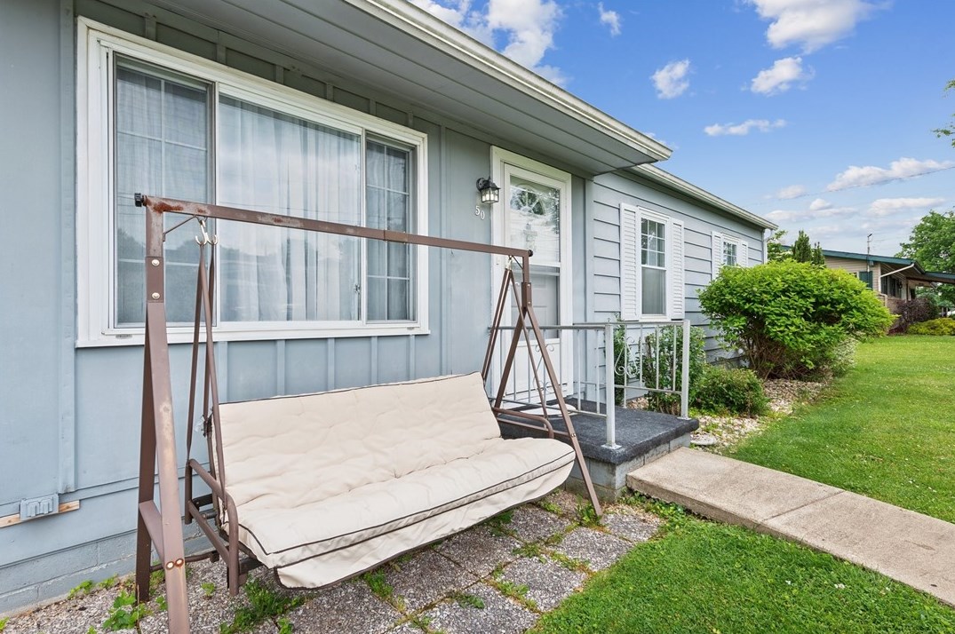 50 Hemlock Dr, Latrobe PA  15650-2748 exterior