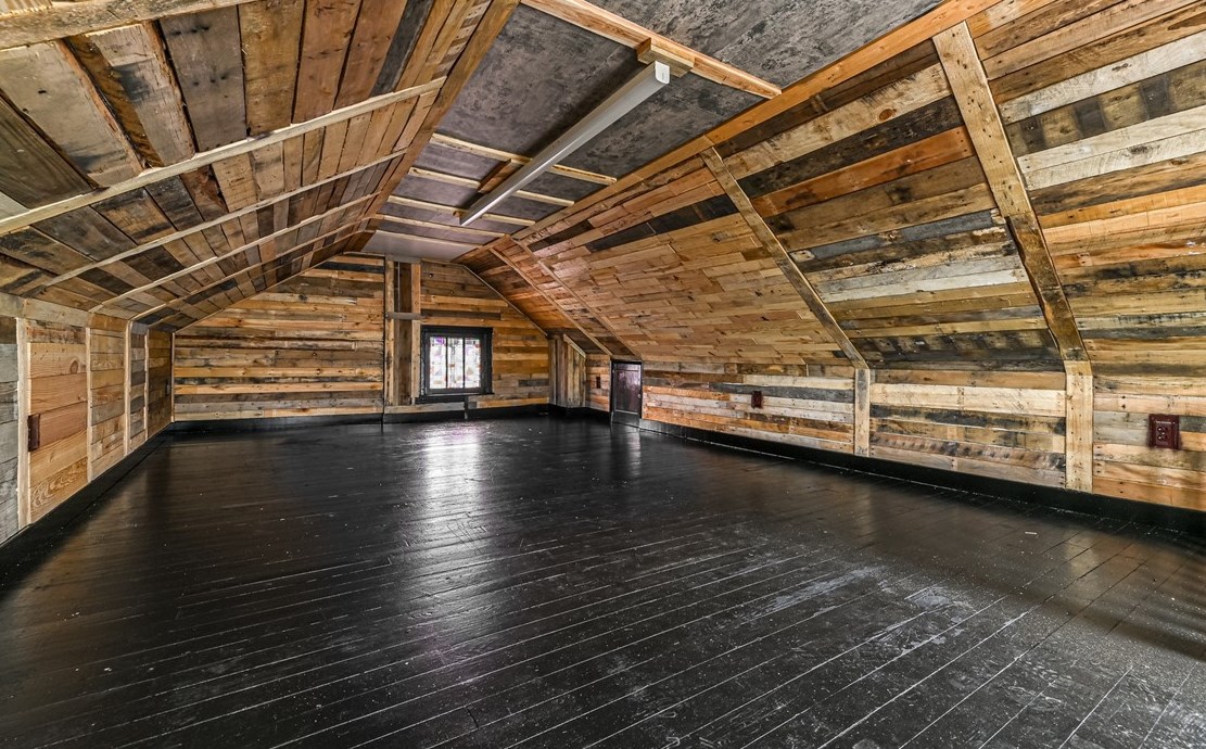 10 Amherst Ave, Pittsburgh PA 15229-1536 exterior