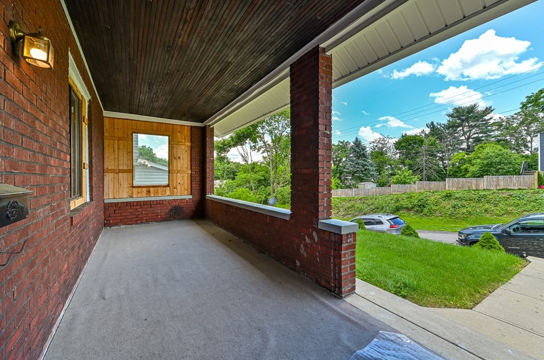 10 Amherst Ave, Pittsburgh PA 15229-1536 exterior