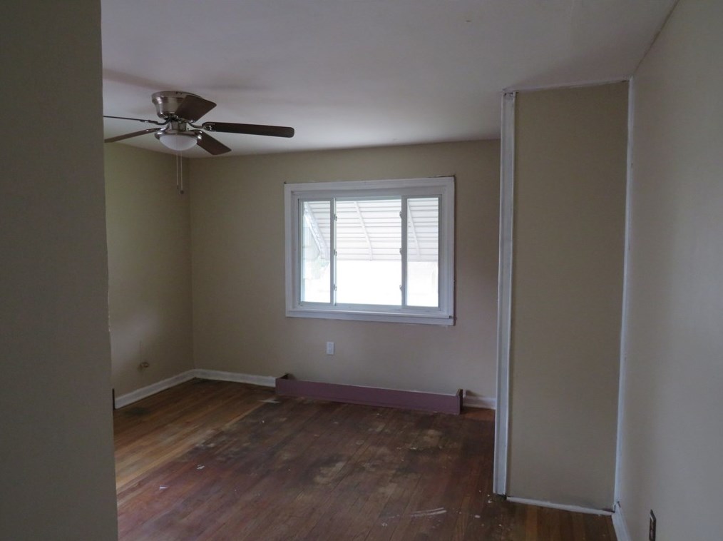 210 Sunny Dr, Pittsburgh PA  15236-2665 exterior