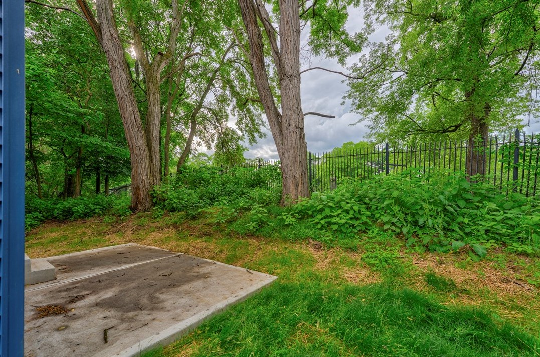 902 Morrison St, Pittsburgh PA  15212-2916 exterior