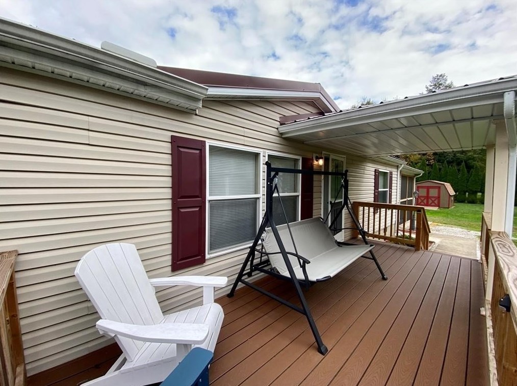 11294 N Lake Rd, Linesville, PA 16424