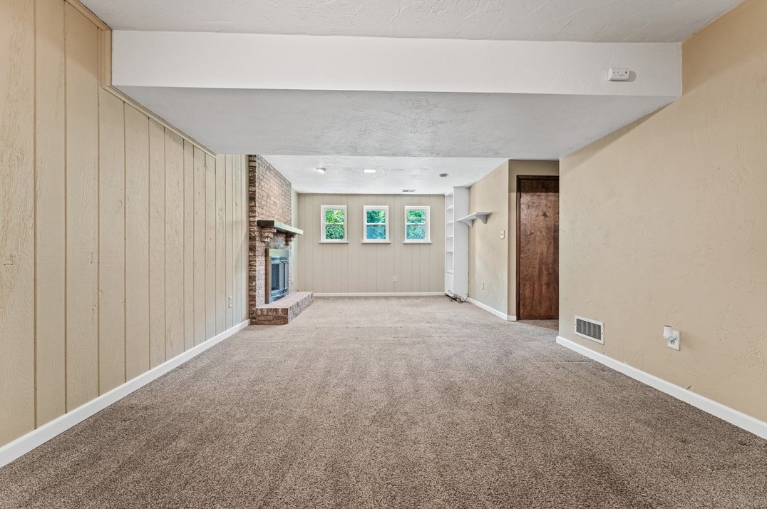 257 Sewickley Oakmont Rd, Pittsburgh PA 15237-1852 exterior