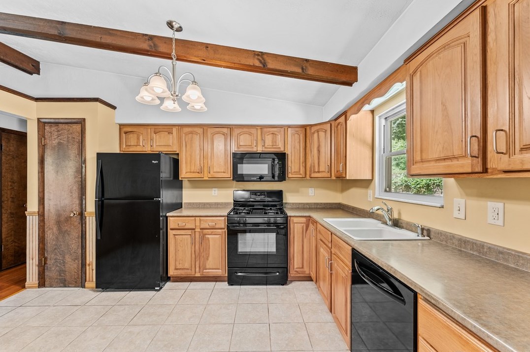 257 Sewickley Oakmont Rd, Pittsburgh PA 15237-1852 exterior