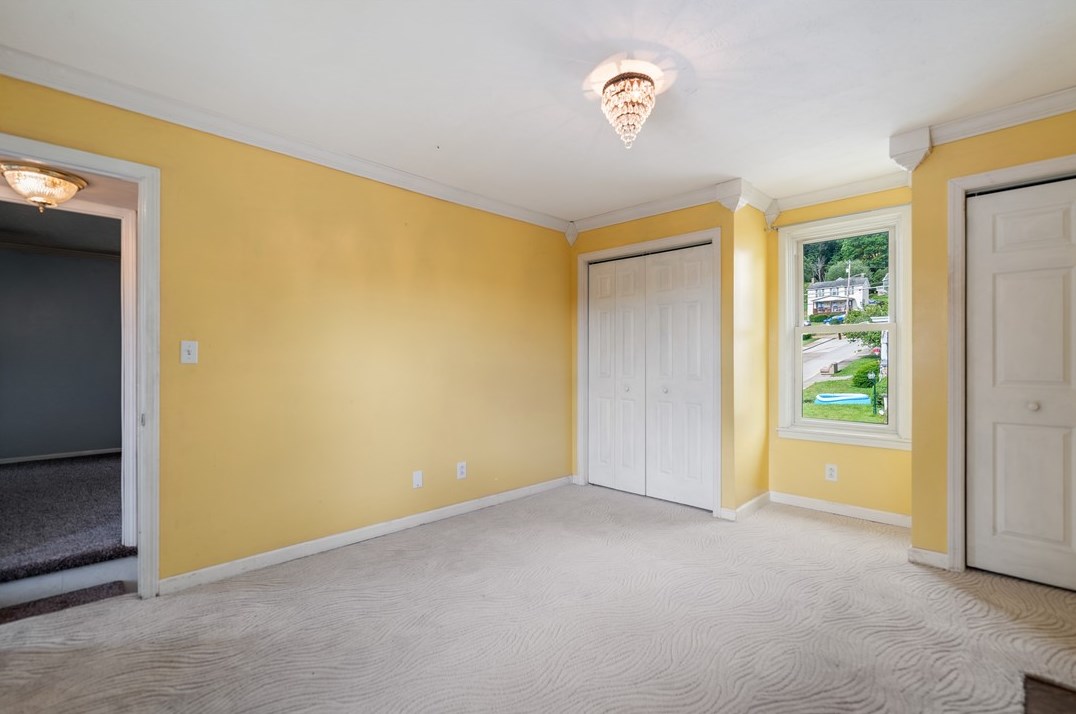 1002 Vine St, West Newton PA  15089-1445 exterior