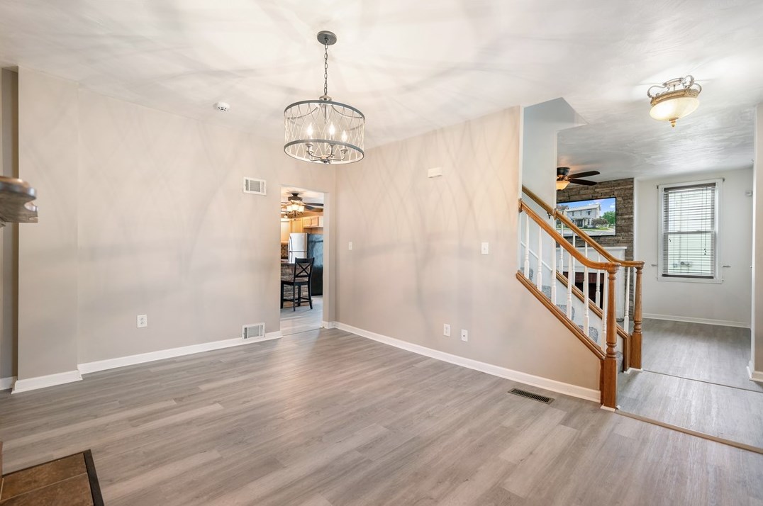 1002 Vine St, West Newton PA  15089-1445 exterior