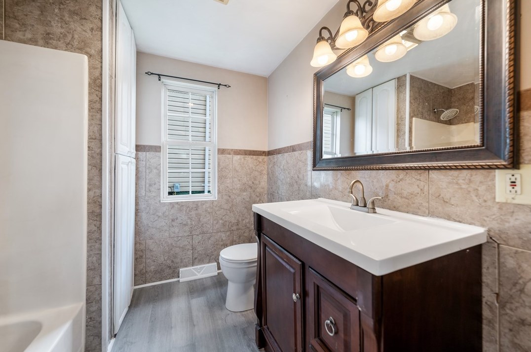 1002 Vine St, West Newton PA  15089-1445 exterior