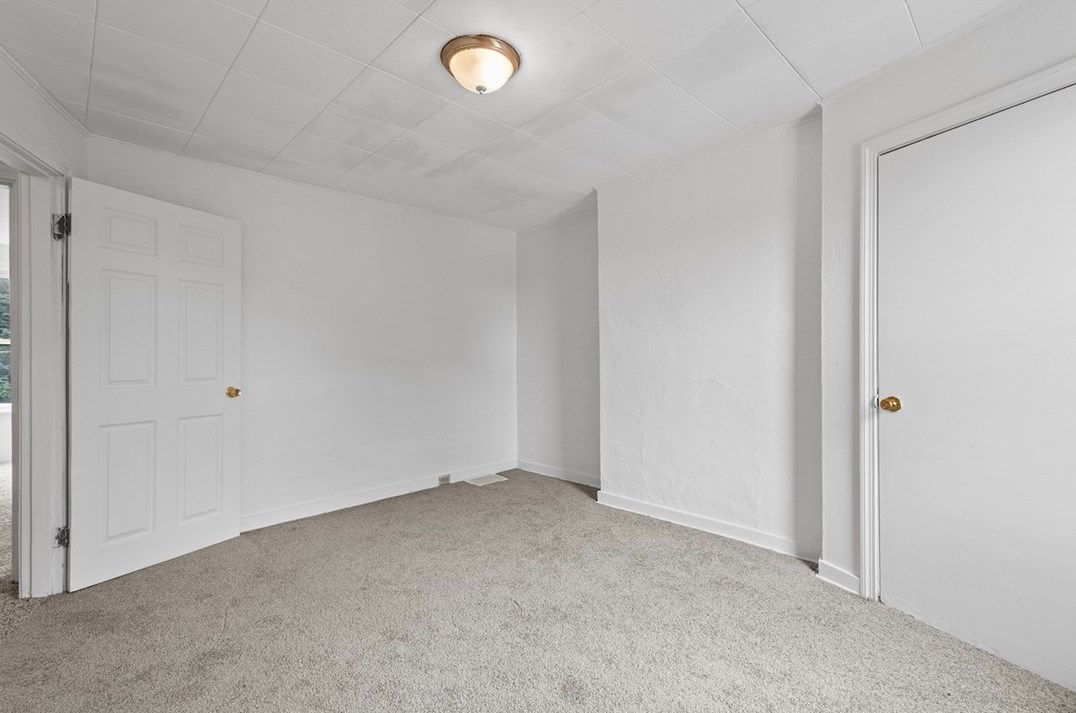 5014 Orinoco St, Pittsburgh PA 15207-1646 exterior