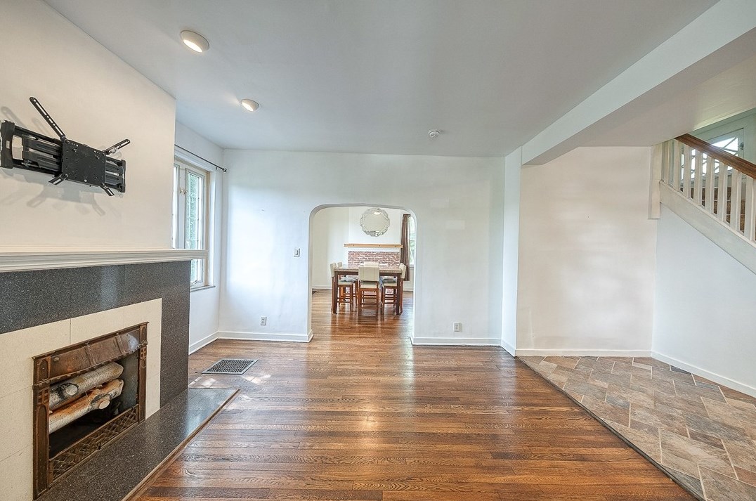 7222 Whipple St, Pittsburgh PA 15218-2053 exterior