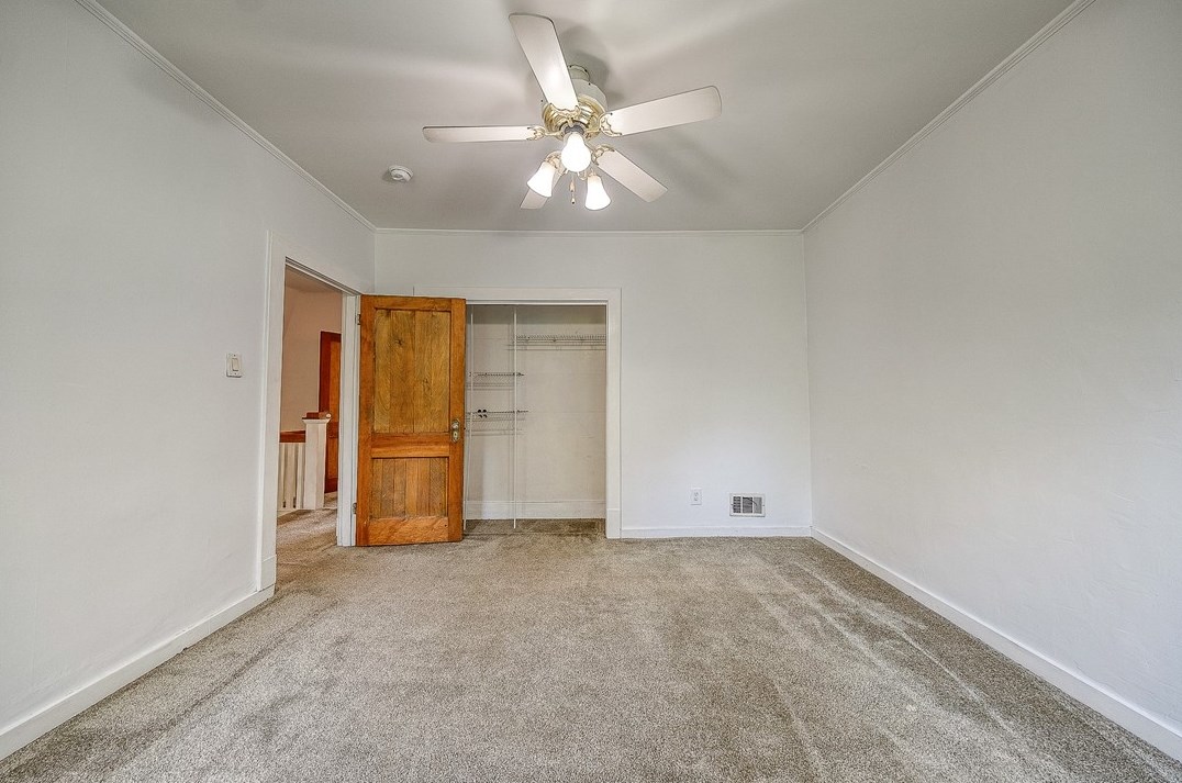 7222 Whipple St, Pittsburgh PA 15218-2053 exterior