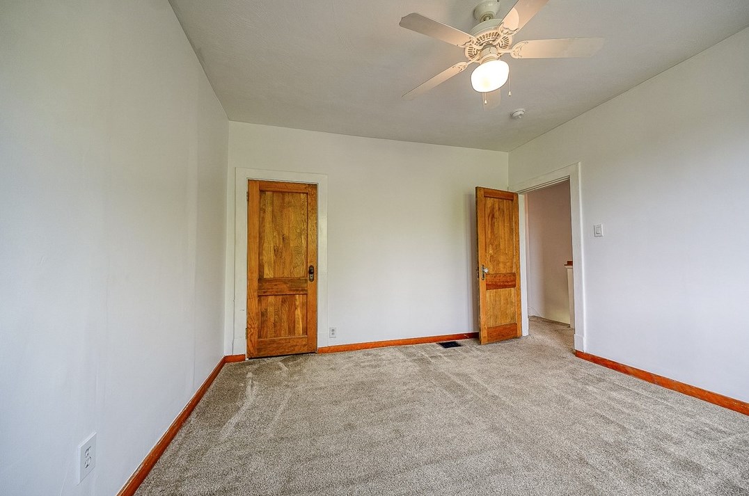 7222 Whipple St, Pittsburgh PA 15218-2053 exterior