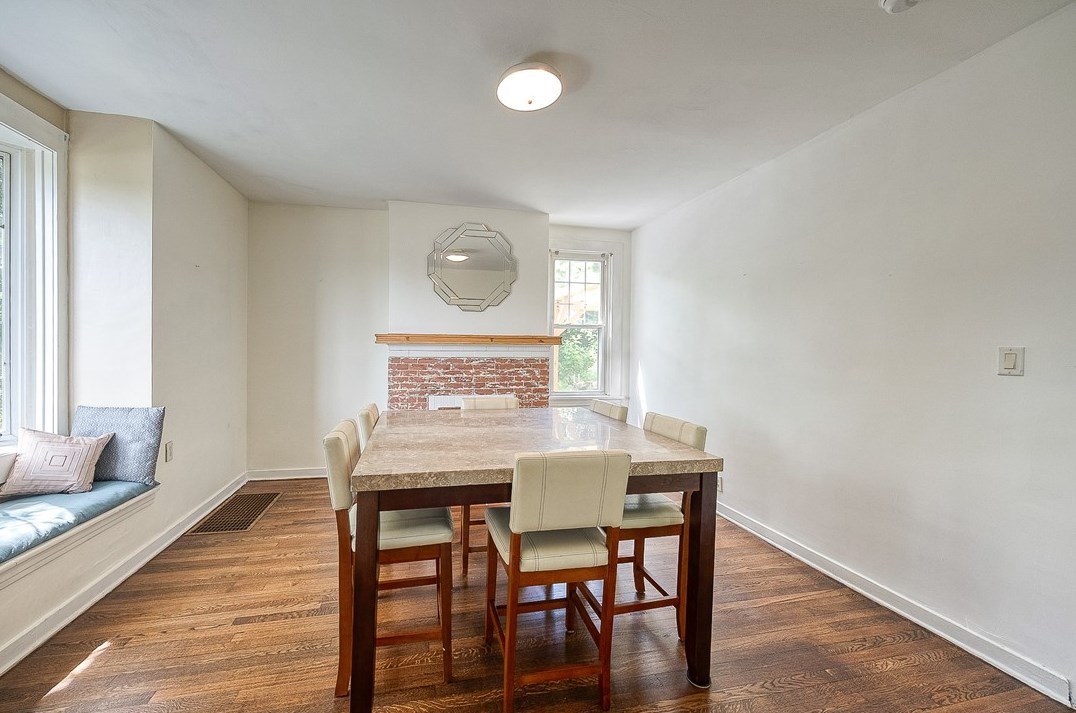 7222 Whipple St, Pittsburgh PA 15218-2053 exterior