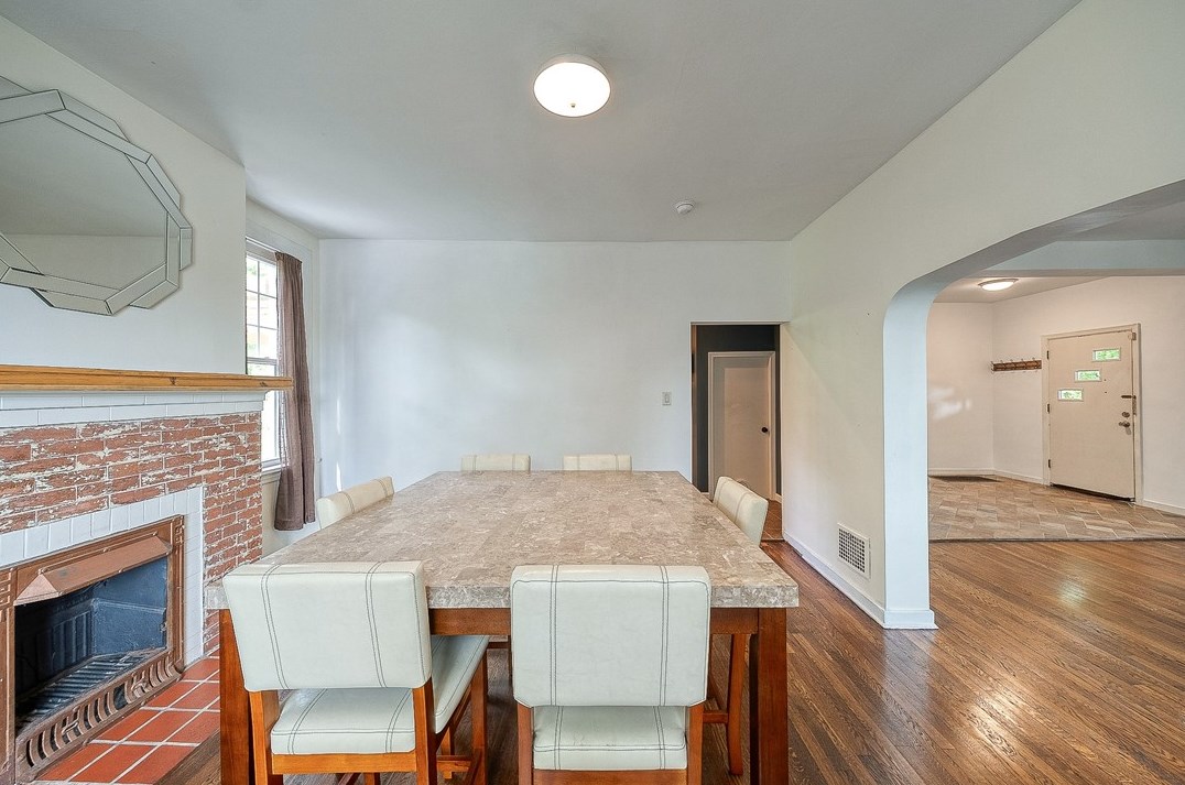 7222 Whipple St, Pittsburgh PA 15218-2053 exterior