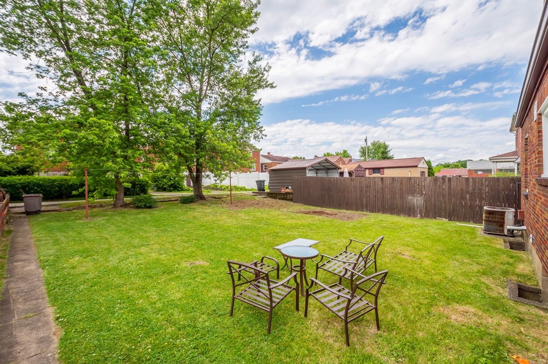 1006 Romine Ave, Mckeesport PA  15133-3886 exterior