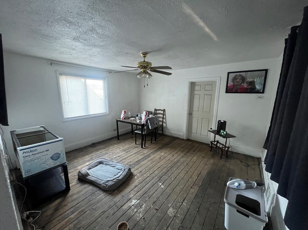 702 Western Ave, Jeannette, PA 15644