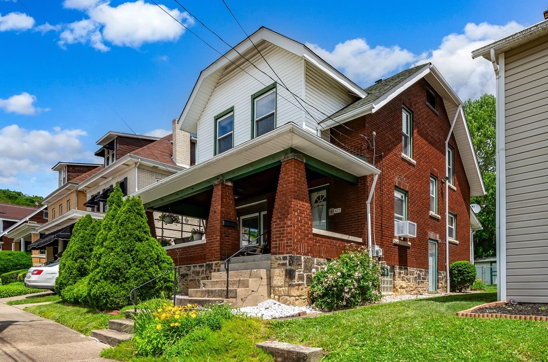 423 Bluff St, Butler PA  16001-4203 exterior