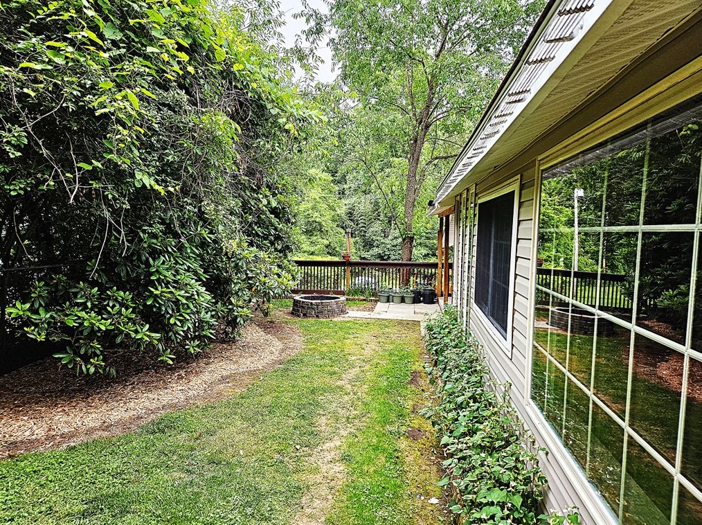 615 Fallen Timbers Rd, Point Marion, PA 15474