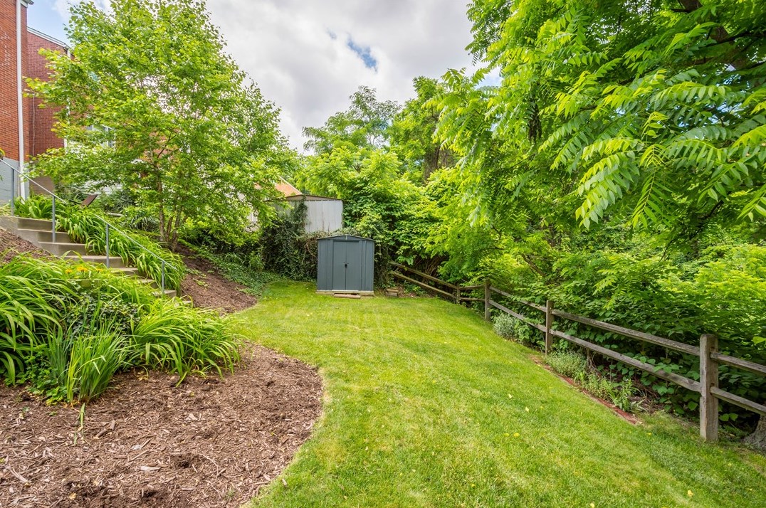 2734 Louisiana Ave, Pittsburgh PA 15216-2846 exterior