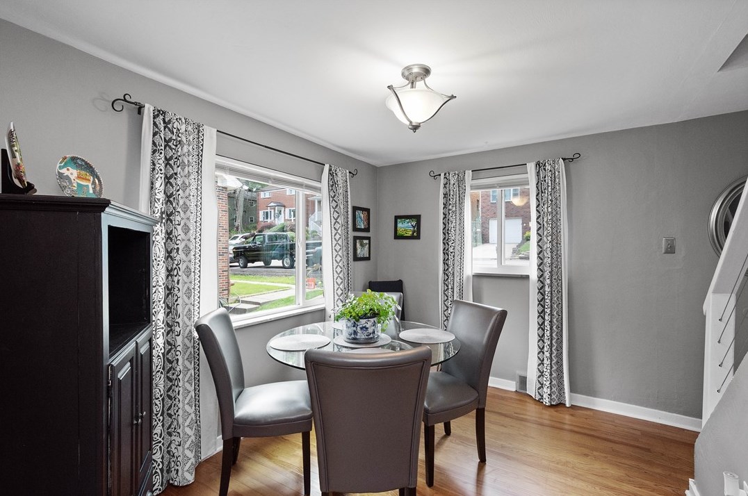 2734 Louisiana Ave, Pittsburgh PA 15216-2846 exterior