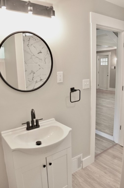 52 Penn Mnr Rd, Manor PA 15665-9507 exterior